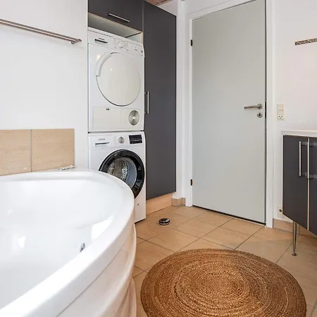 Semesterbostad 6 Person In