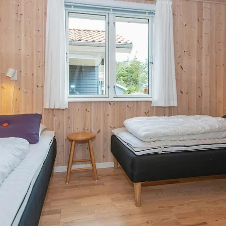 6 Person In Semesterbostad *